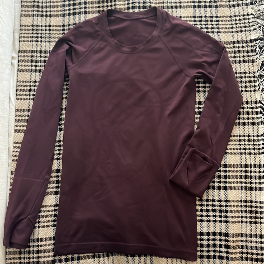 Lululemon- Swiftly Tech Long-Sleeve Shirt 2.0